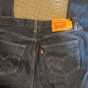 Levi's Men's Dark Blue Relaxed Jeans